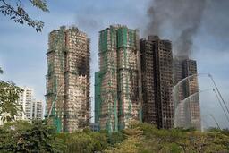 Vụ cháy chung cư ở Hong Kong và bài học cho công trình xây dựng ở Việt Nam