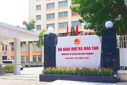 Giáo dục 24h: Thêm các trường học thuộc diện sáp nhập; Nguyên tắc thực hiện tăng phụ cấp