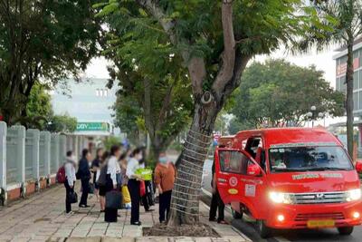 <a href="/tong-hop" title="Tổng hợp" rel="dofollow">Tổng hợp</a>