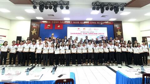 Trao học bổng SCG Sharing the Dream 2023 cho sinh viên phía Nam