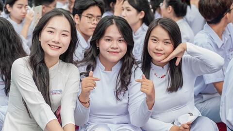 Ngôi trường cấp 3 tại Đà Nẵng đang khiến học sinh và phụ huynh "bàng hoàng" vì thi gần 60 điểm mới đỗ