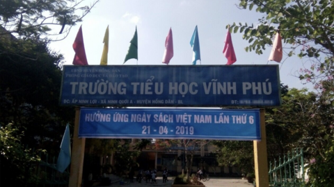 Bạc Liêu: Hiệu trưởng "làm ngơ" để nhân viên đánh bài trong phòng thư viện