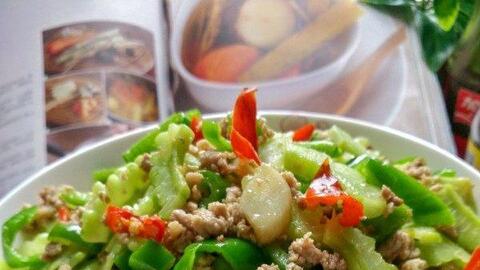 Một loại quả được ví như “dược liệu vàng" nhưng nhiều người sợ vì đắng: Chế biến theo cách này dễ ăn hơn