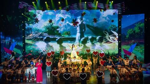 Trường THCS Đoàn Thị Điểm vinh dự đón nhận Huân chương lao động hạng Nhì