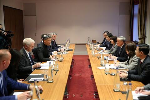 Phó Thống đốc Phạm Thanh Hà tham gia Đoàn công tác của Chính phủ tại Thụy Sỹ