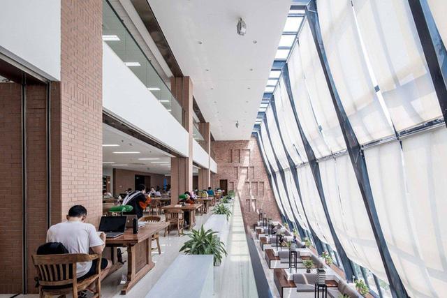Trường Đại học được mệnh danh là Havard châu Á, vừa hiện đại, vừa cổ kính như phim cung đấu - Ảnh 14. Trường Đại học được mệnh danh là Havard châu Á, vừa hiện đại, vừa cổ kính như phim cung đấu - Ảnh 14.