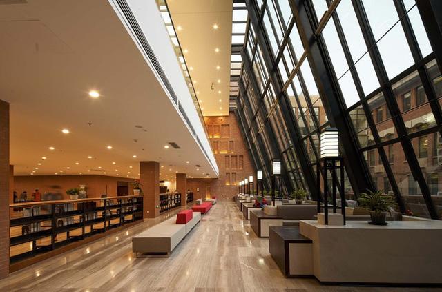 Trường Đại học được mệnh danh là Havard châu Á, vừa hiện đại, vừa cổ kính như phim cung đấu - Ảnh 9. Trường Đại học được mệnh danh là Havard châu Á, vừa hiện đại, vừa cổ kính như phim cung đấu - Ảnh 9.