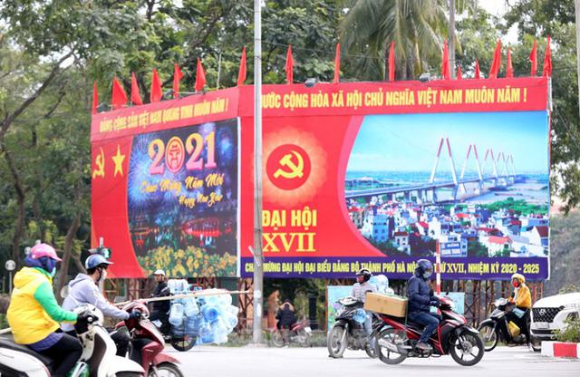 Hà Nội rực rỡ cờ, áp phích chào mừng Đại hội XIII của Đảng - Ảnh 13. Hà Nội rực rỡ cờ, áp phích chào mừng Đại hội XIII của Đảng - Ảnh 13.