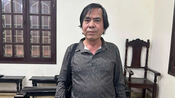 Cựu sinh viên kiện Đại học Kinh tế Quốc dân, đòi bồi thường 44 tỉ đồng