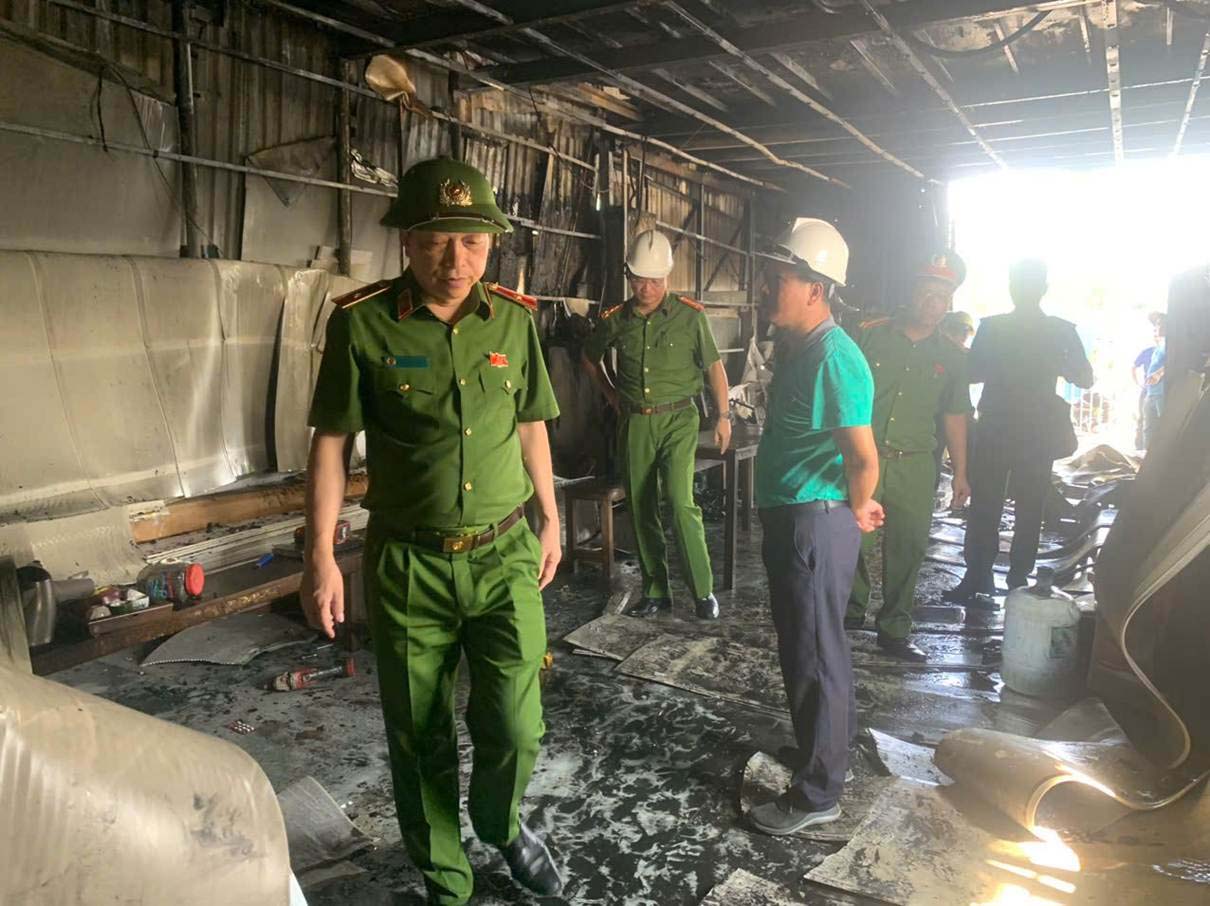 Thiếu tướng Nguyễn Hồng Ky, Phó Giám đốc Công an TP Hà Nội trực tiếp chỉ đạo tại hiện trường. Ảnh: Công an Hà Nội