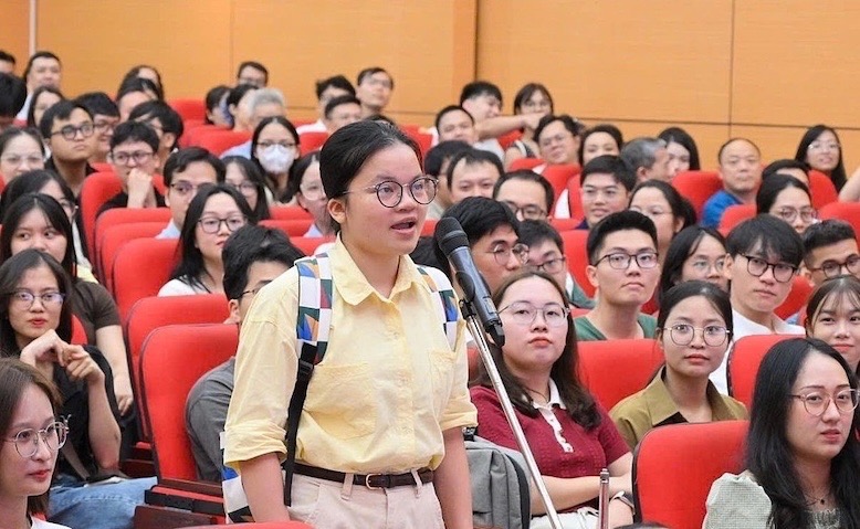 Tân bác sĩ nội trú chọn chuyên ngành tại Đại học Y Hà Nội ngày 9.9 vừa qua. Ảnh: HMU