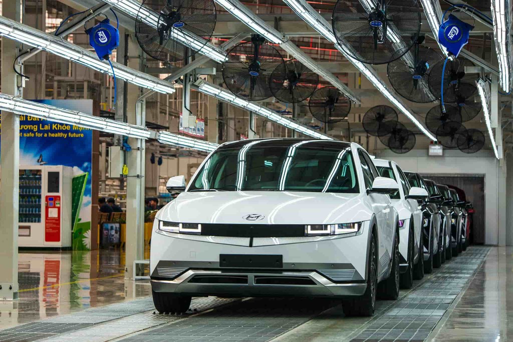 Doanh nghiệp ô tô tăng sản xuất, giảm giá kích cầu thị trường mùa cao điểm cuối năm Doanh nghiệp ô tô tăng sản xuất, giảm giá kích cầu thị trường mùa cao điểm cuối năm