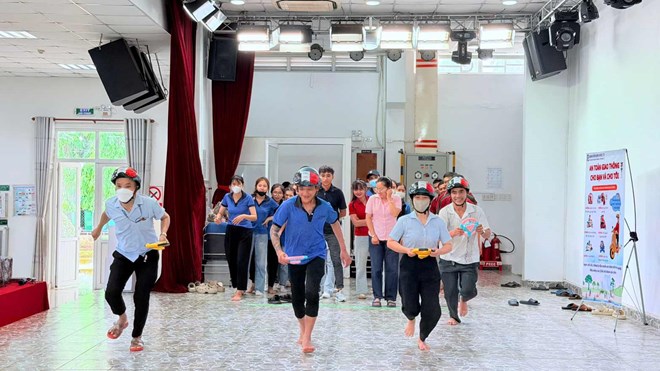 Doanh nghiệp triển khai giải pháp để người lao động tham gia giao thông an toàn