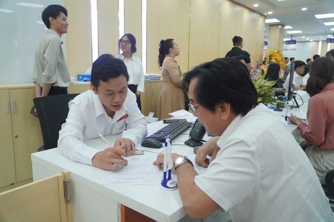 Tiếp tục rà soát, sắp xếp cán bộ, công chức tại nhiều địa phương