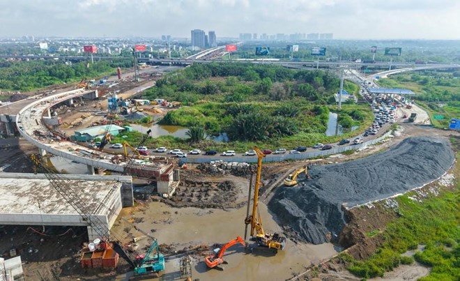 TPHCM gỡ điểm nghẽn vật liệu, đẩy mạnh các công trình trọng điểm