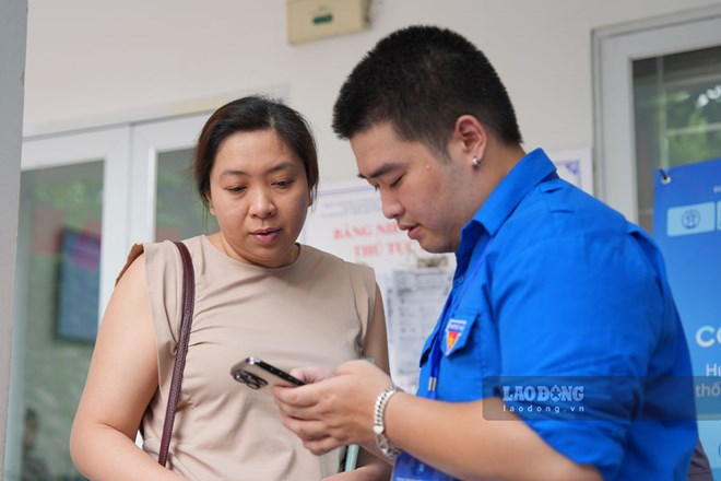 Thanh niên Hà Nội đồng hành cùng người dân trong chuyển đổi số hành chính