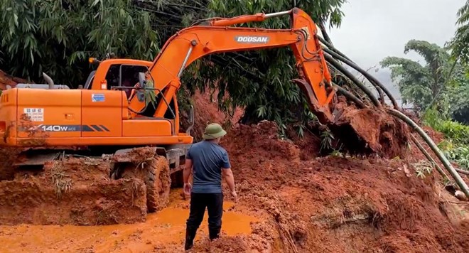 Khẩn trương rà soát hạ tầng giao thông, hệ thống thoát nước trước mùa mưa lũ