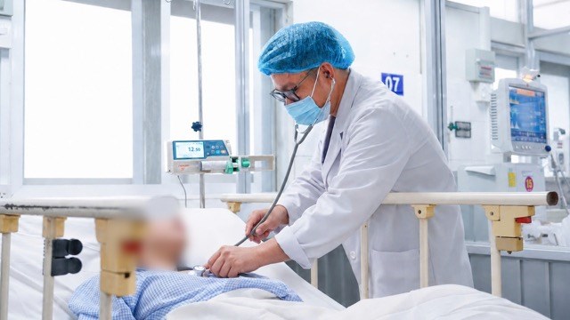 Cứu sống sản phụ sốt xuất huyết, băng huyết sau sinh và suy gan cấp
