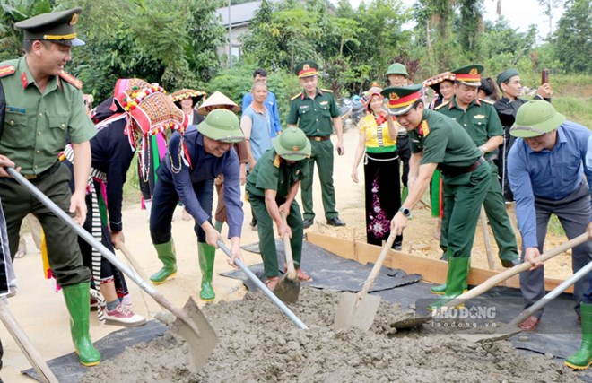 18 xã, phường ở Lào Cai hoàn thành 3 mục tiêu làm đường nông thôn