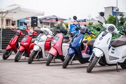 Tài chính khoảng 15 triệu đồng nên mua xe máy nào cho con đi học?