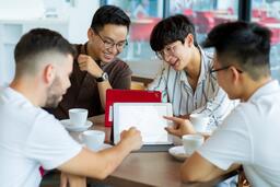 Việt Nam đang là “sân chơi” lớn cho marketer kỹ thuật số