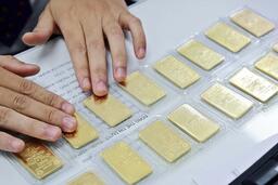 Vàng miếng PNJ tăng sốc 5,7 triệu đồng chiều bán ra
