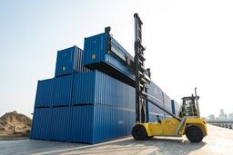 Hòa Phát cung cấp 1.000 vỏ container cho “ông trùm” vận tải biển Việt Nam