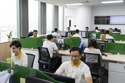 Thị trường chứng khoán nửa cuối năm 2025: Cú hích thuế quan - đâu sẽ là cơ hội?