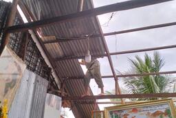 Mưa lớn kèm dông lốc tại Cần Thơ làm 4 căn nhà tốc mái, thiệt hại hơn 100 triệu đồng