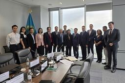 Đoàn công tác của Ngân hàng Nhà nước Việt Nam khảo sát các mô hình Trung tâm tài chính quốc tế