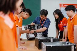 Việt Nam tham gia sâu hơn vào ngành bán dẫn có giá trị gia tăng cao