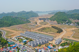 Doanh nghiệp bất động sản niêm yết sôi động mua bán dự án