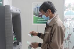 TP. Đà Nẵng chỉ đạo đẩy nhanh chi trả lương hưu, trợ cấp BHXH qua tài khoản ngân hàng