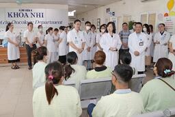 Bộ trưởng Bộ Y tế nói về lộ trình miễn viện phí toàn dân