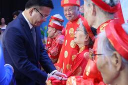 MB chung sức phát động tháng hành động vì người cao tuổi và chương trình "Mắt sáng cho người cao tuổi"