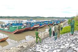 Bão số 11 giảm cấp khi vào Quảng Ninh, sinh hoạt của người dân dần trở lại bình thường