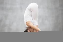 Động tác xoắn trong yoga, liệu pháp tự nhiên giúp cơ thể khỏe mạnh