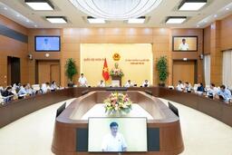 Tăng trưởng 8% năm 2025, hoàn thành toàn diện các mục tiêu 5 năm, hướng tới bứt phá 10% GDP năm 2026