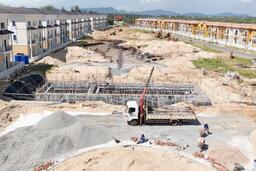 Novaland: Doanh thu 9 tháng gần 5.400 tỷ đồng, hàng ngàn công nhân đẩy nhanh tiến độ các dự án