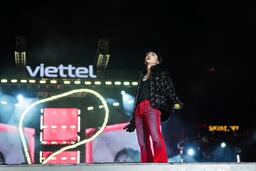 Y-FEST 2025 – Khán giả hòa nhịp thấu cảm cùng âm nhạc và công nghệ