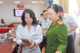 Hơn 94.000 lượt đóng góp ý kiến Văn kiện Đại hội XIV qua ứng dụng VNeID tại Cần Thơ