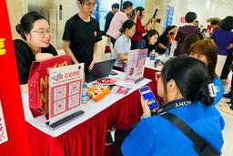 52,4% doanh nghiệp tuyển dụng tại Hà Nội thuộc ngành thương mại - dịch vụ