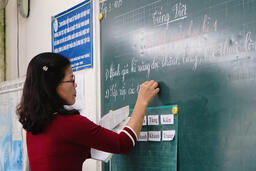 Giáo dục 24h: Quy trình áp dụng chính sách tiền lương mới