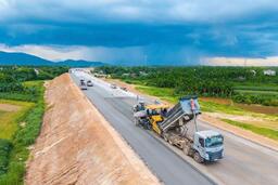 Bài 2: Chạy nước rút đưa dòng vốn đầu tư công "cán đích"