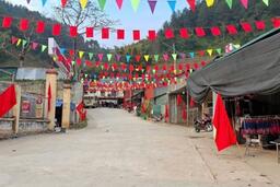 Đại hội Đảng XIV trong câu chuyện của công nhân vùng cao