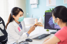 Bảo hiểm y tế là cơ chế tài chính quan trọng phòng chống ung thư vú, ung thư cổ tử cung