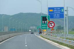 Chấp thuận mức thu phí sử dụng đường bộ trên 5 tuyến cao tốc