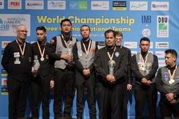 Quyết Chiến và Thanh Tự giúp billiards Việt Nam vô địch carom 3 băng đồng đội thế giới