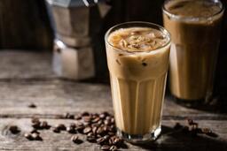 Uống cà phê với kem và đường mỗi sáng có thể làm tăng đường huyết không