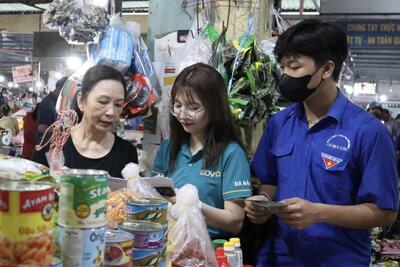 <a href="/tong-hop" title="Tổng hợp" rel="dofollow">Tổng hợp</a>